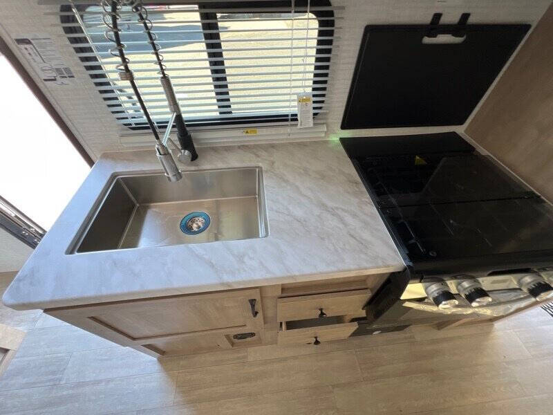 2025 Palomino Solaire