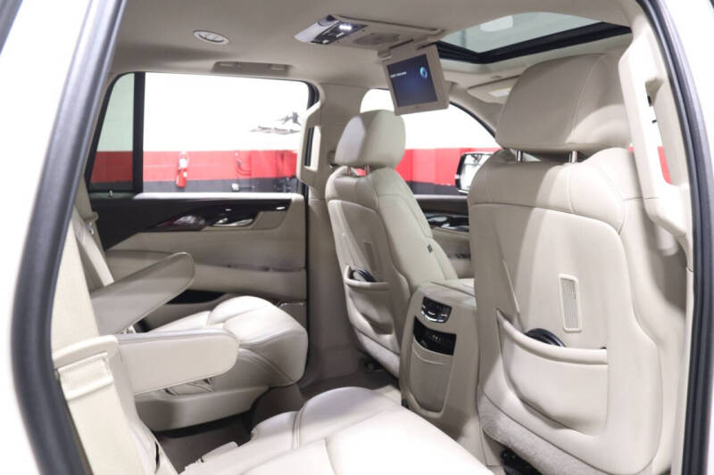 2015 Cadillac Escalade Luxury