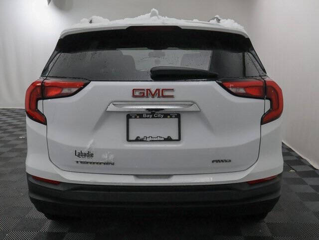 2021 GMC Terrain SLE