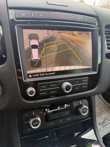 2016 Volkswagen Touareg VR6 Lux