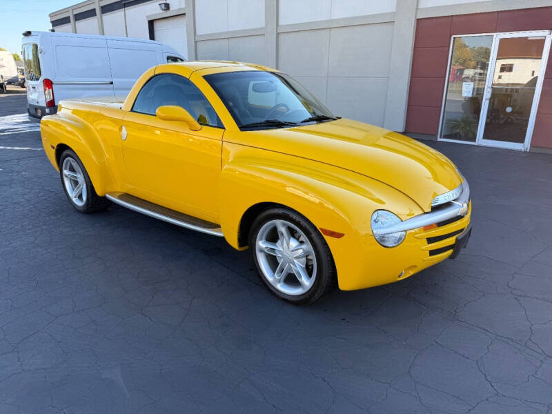 2004 Chevrolet SSR LS