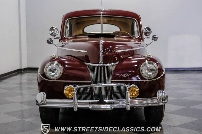 1941 Ford Deluxe