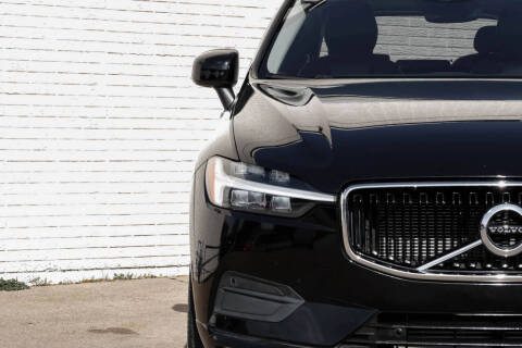 2021 Volvo XC60 T5 Momentum