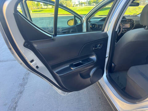 2019 Toyota Prius c L