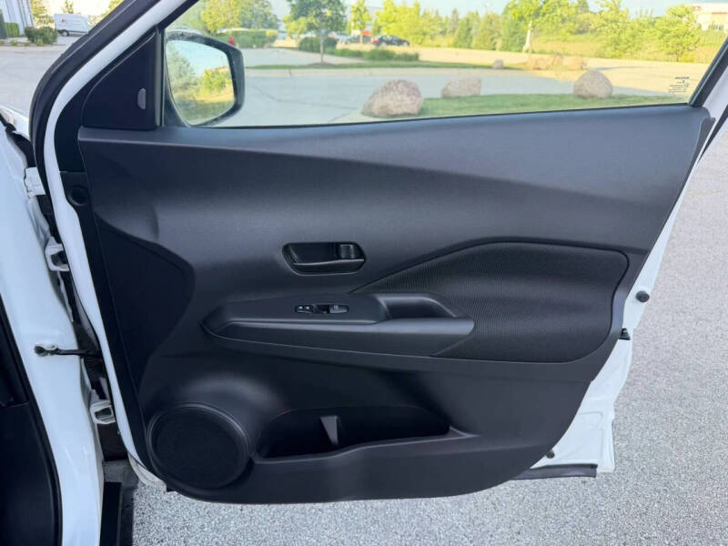 2022 Nissan Kicks S
