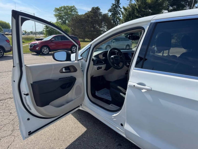 2017 Chrysler Pacifica Touring