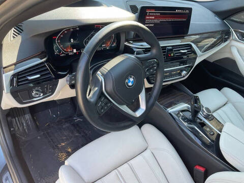 2022 BMW 5 Series 530i