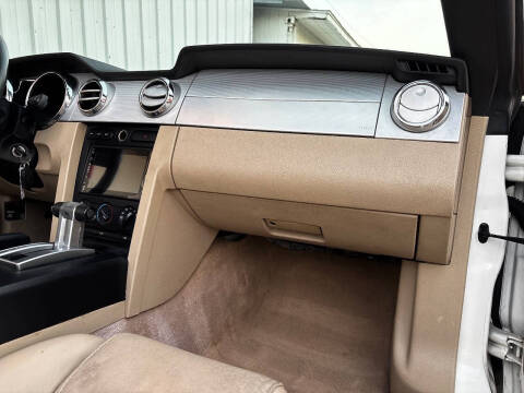 2007 Ford Mustang V6 Deluxe