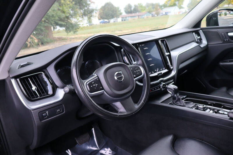 2019 Volvo XC60 T5 Momentum