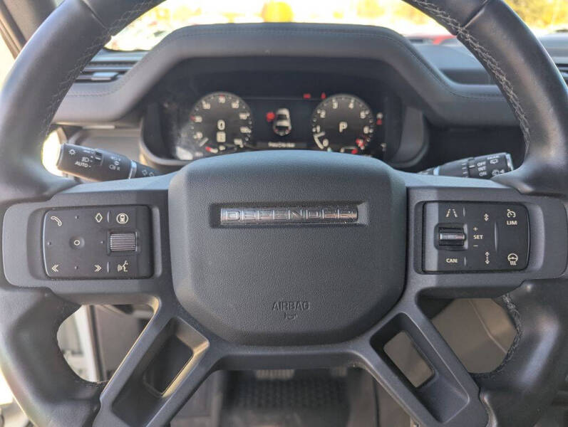 2024 Land Rover Defender 90 P400 X-Dynamic SE