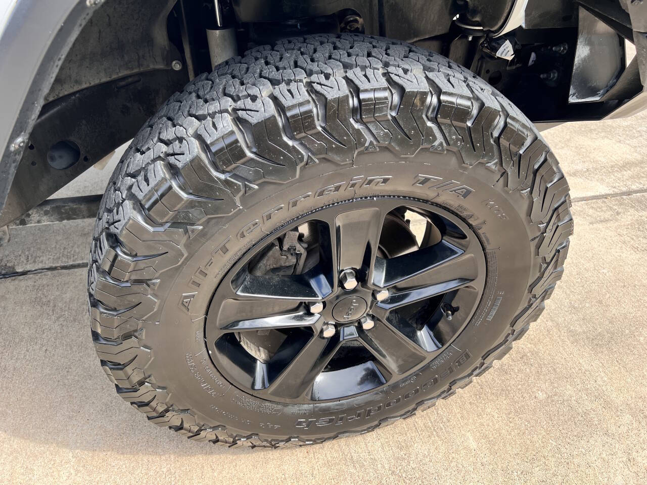 Used Car 2019 Jeep Wrangler Unlimited  Sahara Altitude 4x4 4dr Suv For Sale Under $30,000 In Austin, Texas