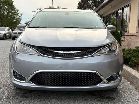 2020 Chrysler Pacifica Touring L