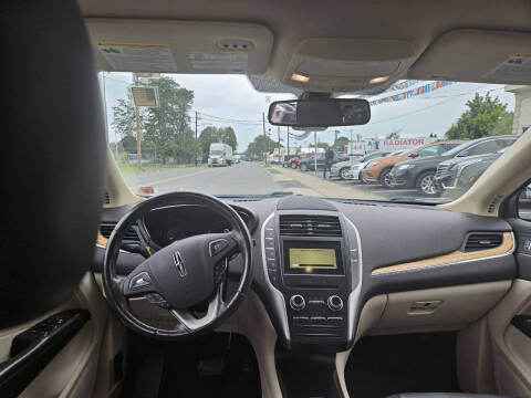 2016 Lincoln MKC Select