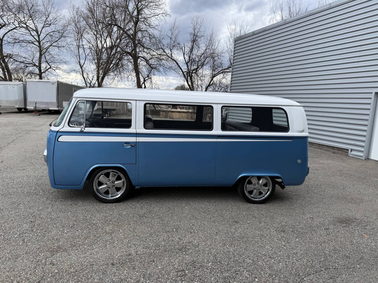 1974 Volkswagen Type II Custom Bus 10