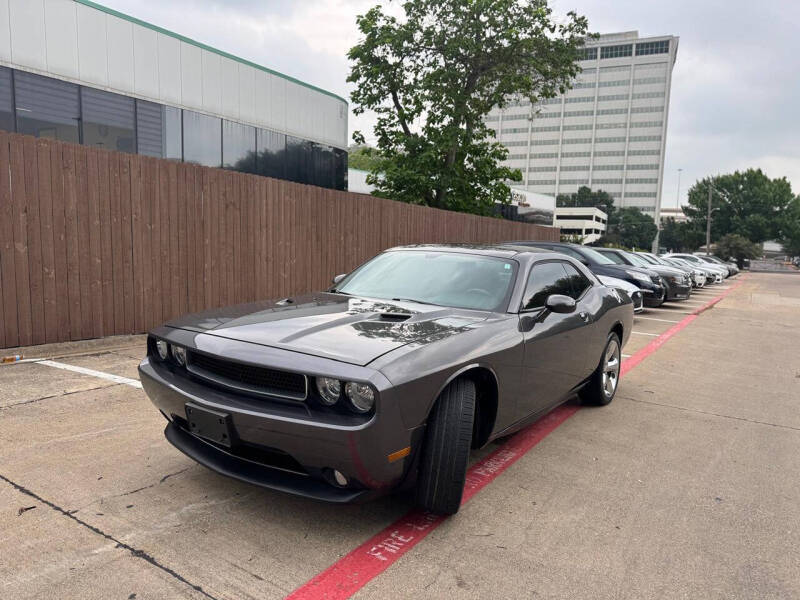 2014 Dodge Challenger SXT Plus