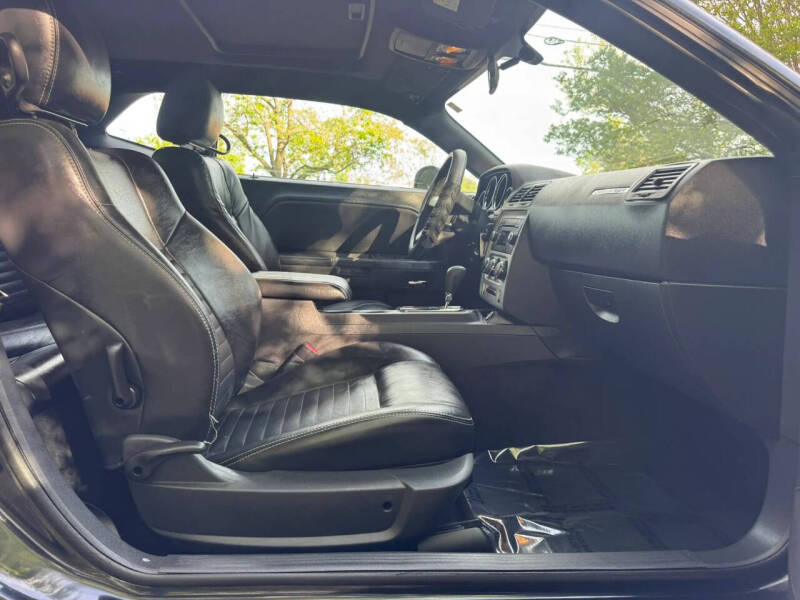 2009 Dodge Challenger SE
