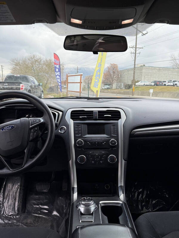 2017 Ford Fusion Hybrid SE