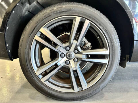 2019 Volvo XC60 T5 Momentum