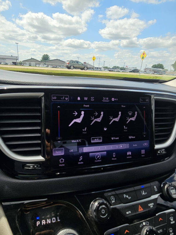 2021 Chrysler Pacifica Touring L