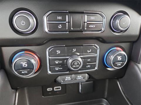 2023 Chevrolet Suburban LS