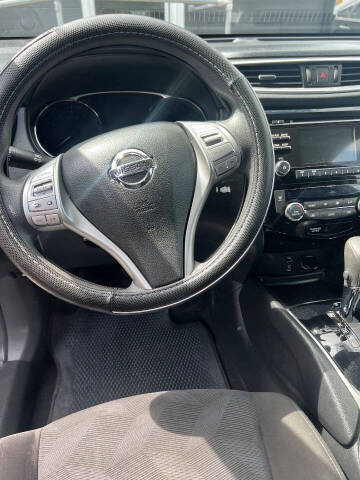 2015 Nissan Rogue S