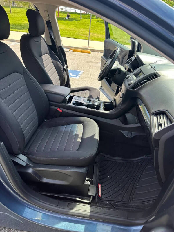 2019 Ford Edge SE