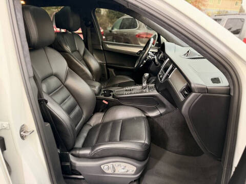 2016 Porsche Macan Turbo