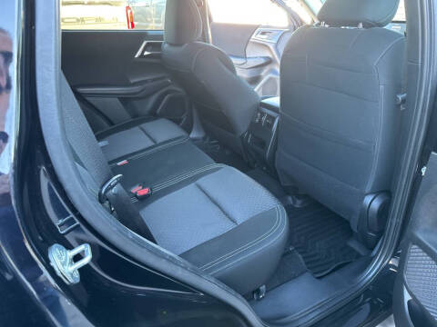 2024 Mitsubishi Outlander ES