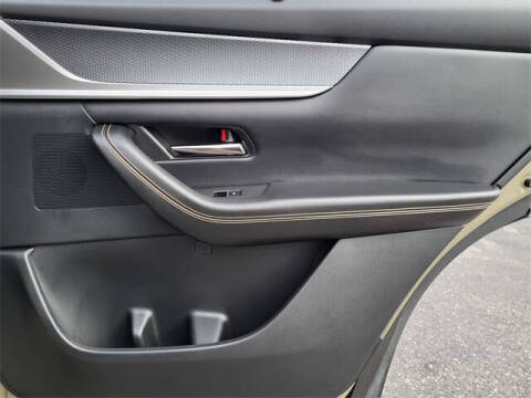 2025 Mazda CX-70 Plug-in Hybrid Premium