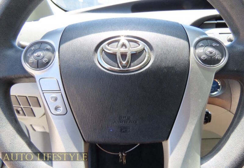 2014 Toyota Prius Two