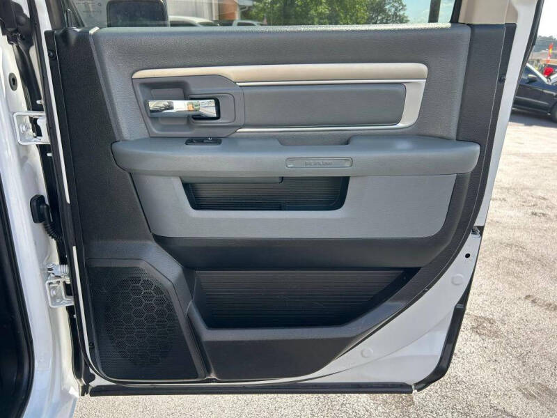 2019 RAM 1500 Classic SLT