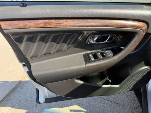 2016 Ford Taurus Limited