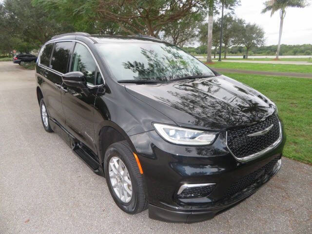 2022 Chrysler Pacifica Touring L