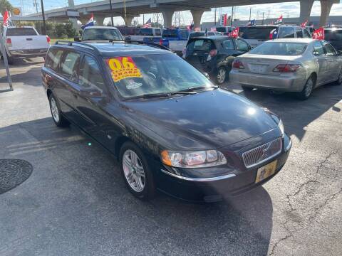 2006 Volvo V70 for sale at Texas 1 Auto Finance in Kemah TX