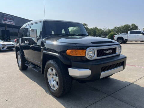 2014 Toyota FJ Cruiser for sale at KIAN MOTORS INC in Plano TX