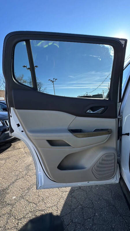 2019 GMC Acadia Denali