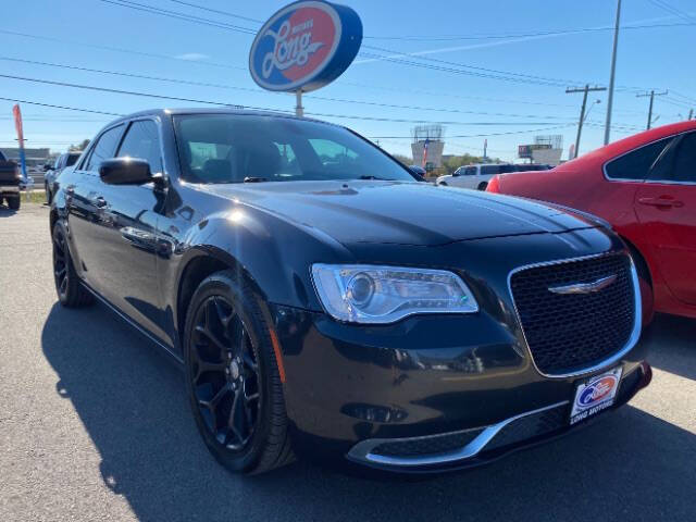 2016 Chrysler 300 Limited
