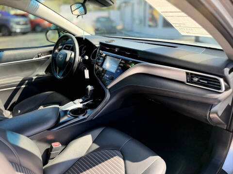 2018 Toyota Camry SE