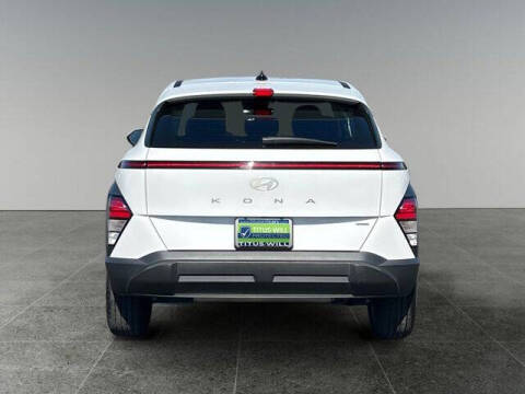 2025 Hyundai Kona SE