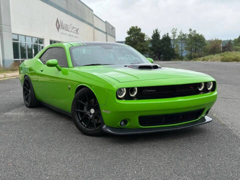 2017 Dodge Challenger 392 HEMI Scat Pack Shaker
