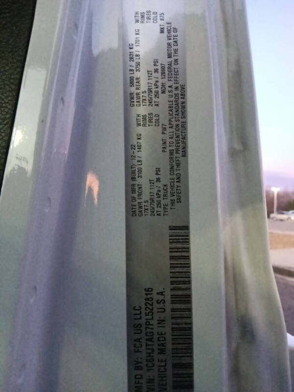 2023 Jeep Gladiator Sport