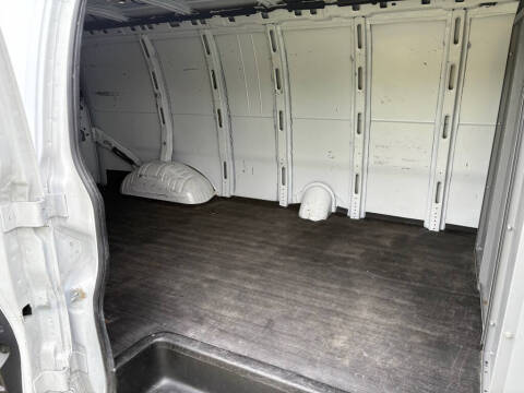 2023 GMC Savana 2500