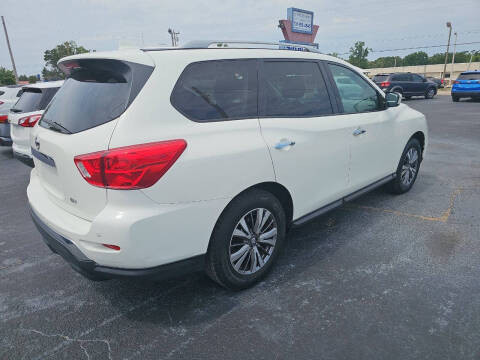 2019 Nissan Pathfinder SV