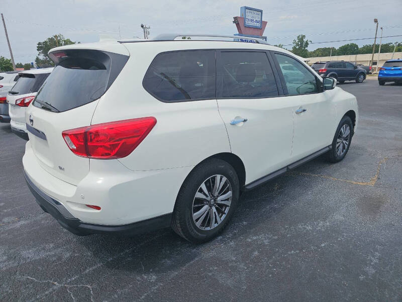 2019 Nissan Pathfinder SV