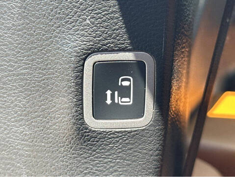 2023 Chrysler Pacifica Plug-In Hybrid Pinnacle