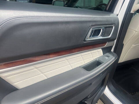2018 Ford Explorer Platinum