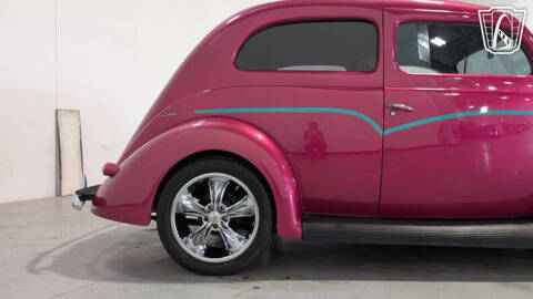 1937 Ford Tudor