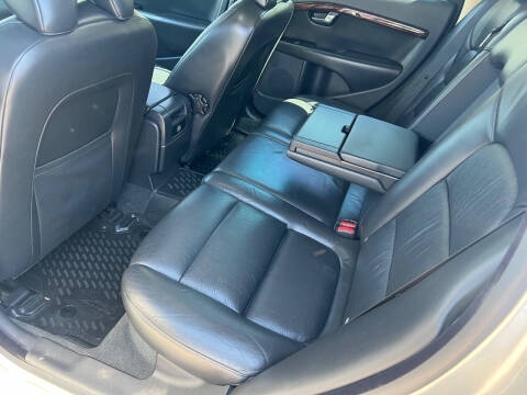 2008 Volvo V70 3.2