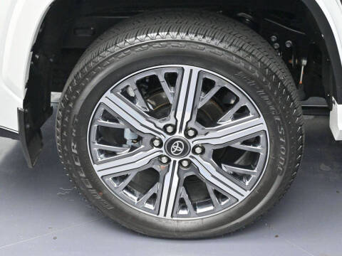 2025 Toyota Sequoia Capstone