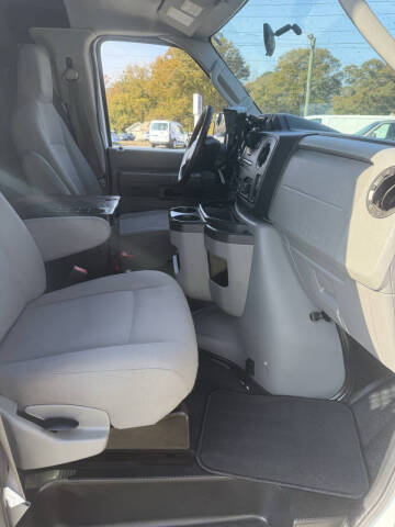 2014 Ford E-Series E-150